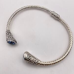 NWT ANNIKA WITT Sterling silver Textured Hinged Blue Topaz Bracelet Made in Bali